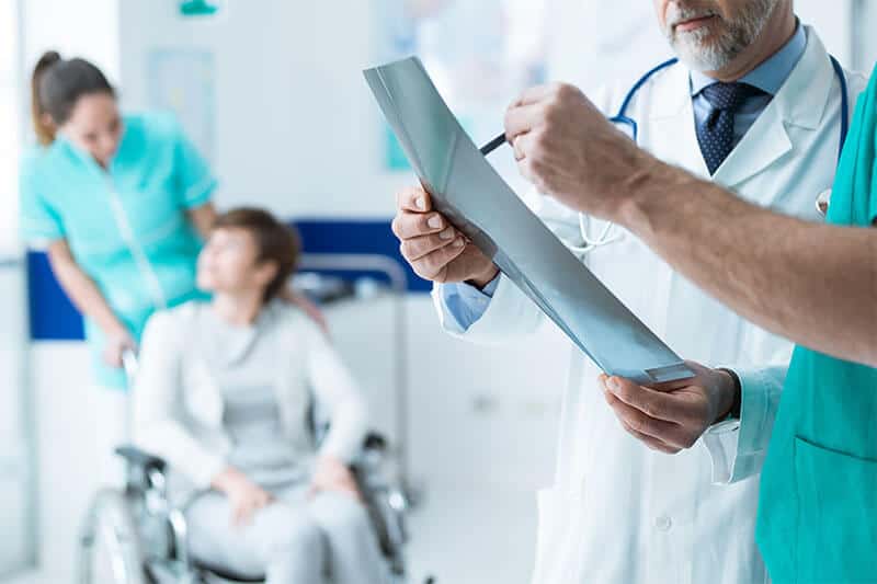 La Urgente Necesidad de Personal Sanitario en España